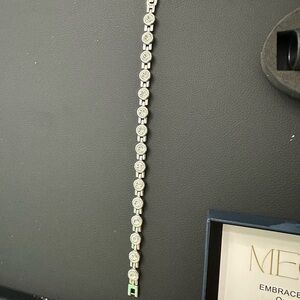 Elegant Silver Magnetic Bracelet